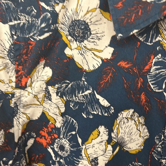 Floral print button down shirt - Picture 2 of 7